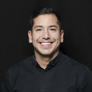 Portrait du Dr Mauricio Pinto, chirurgien ophtalmologue à Lyon